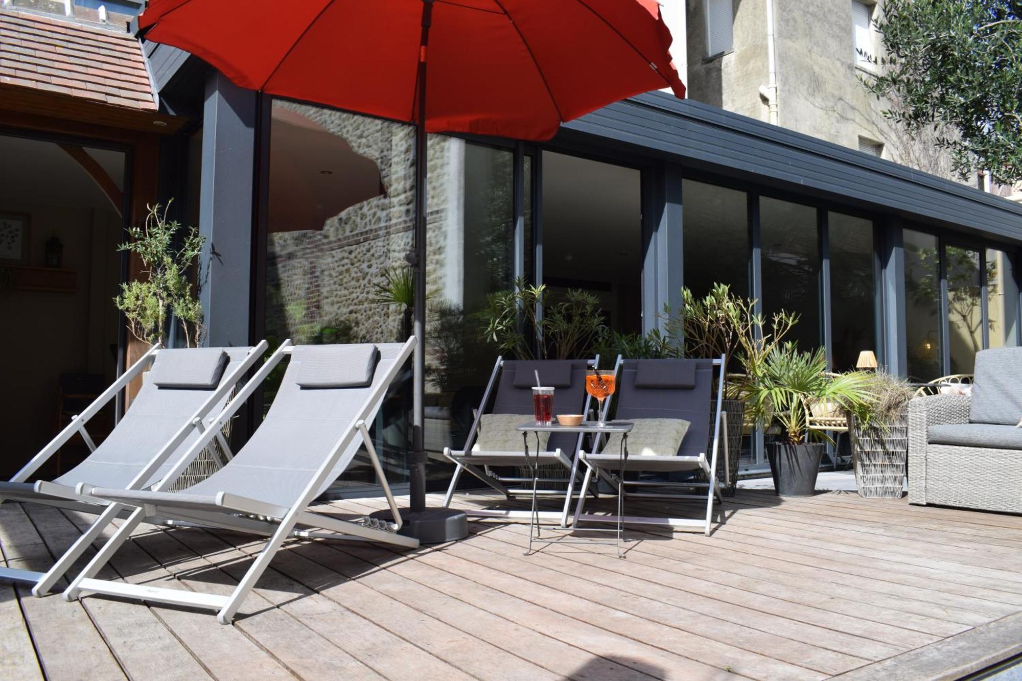 Le Trophee Boutique Hotel Spa- La Loggia Appart'Hotel Deauville Exterior photo