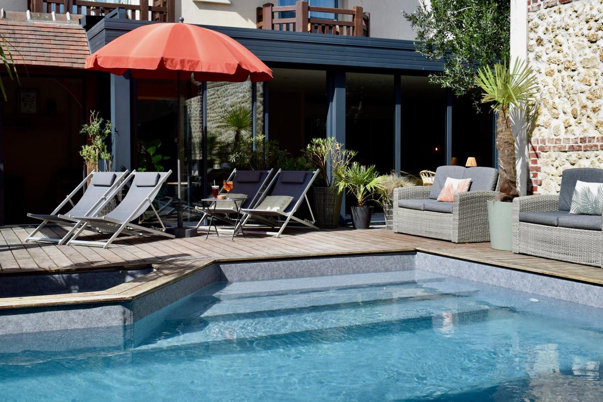 Le Trophee Boutique Hotel Spa- La Loggia Appart'Hotel Deauville Exterior photo